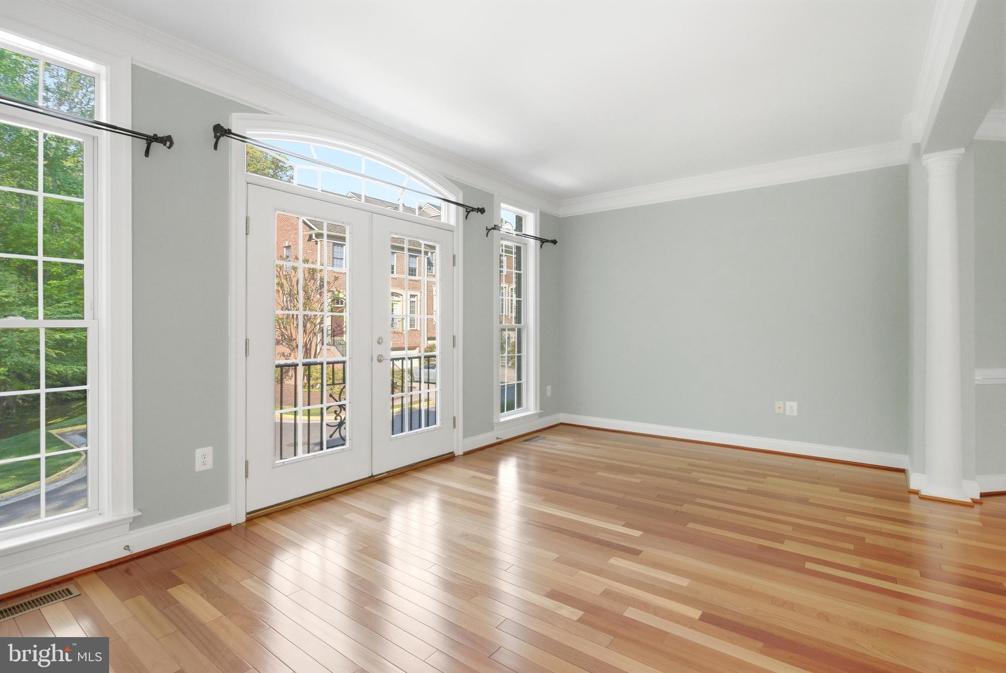6411 Velliety Lane Springfield, VA 22152 - Photo 3 of 41
