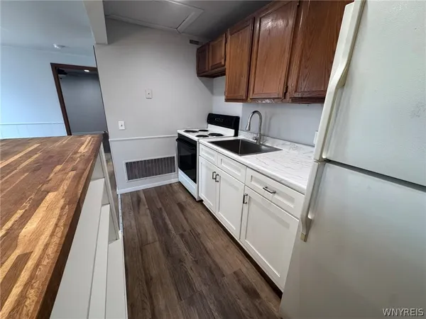 $975 | 10761 Main Street, Unit 5, Clarence, NY 14031