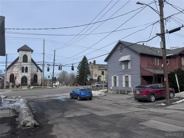 $975 | 10761 Main Street, Unit 5, Clarence, NY 14031