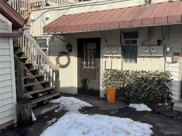 $975 | 10761 Main Street, Unit 5, Clarence, NY 14031