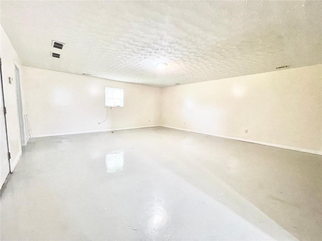 127 Mabry Road Jackson, GA 30233 - Photo 12 of 13 a view of an empty room