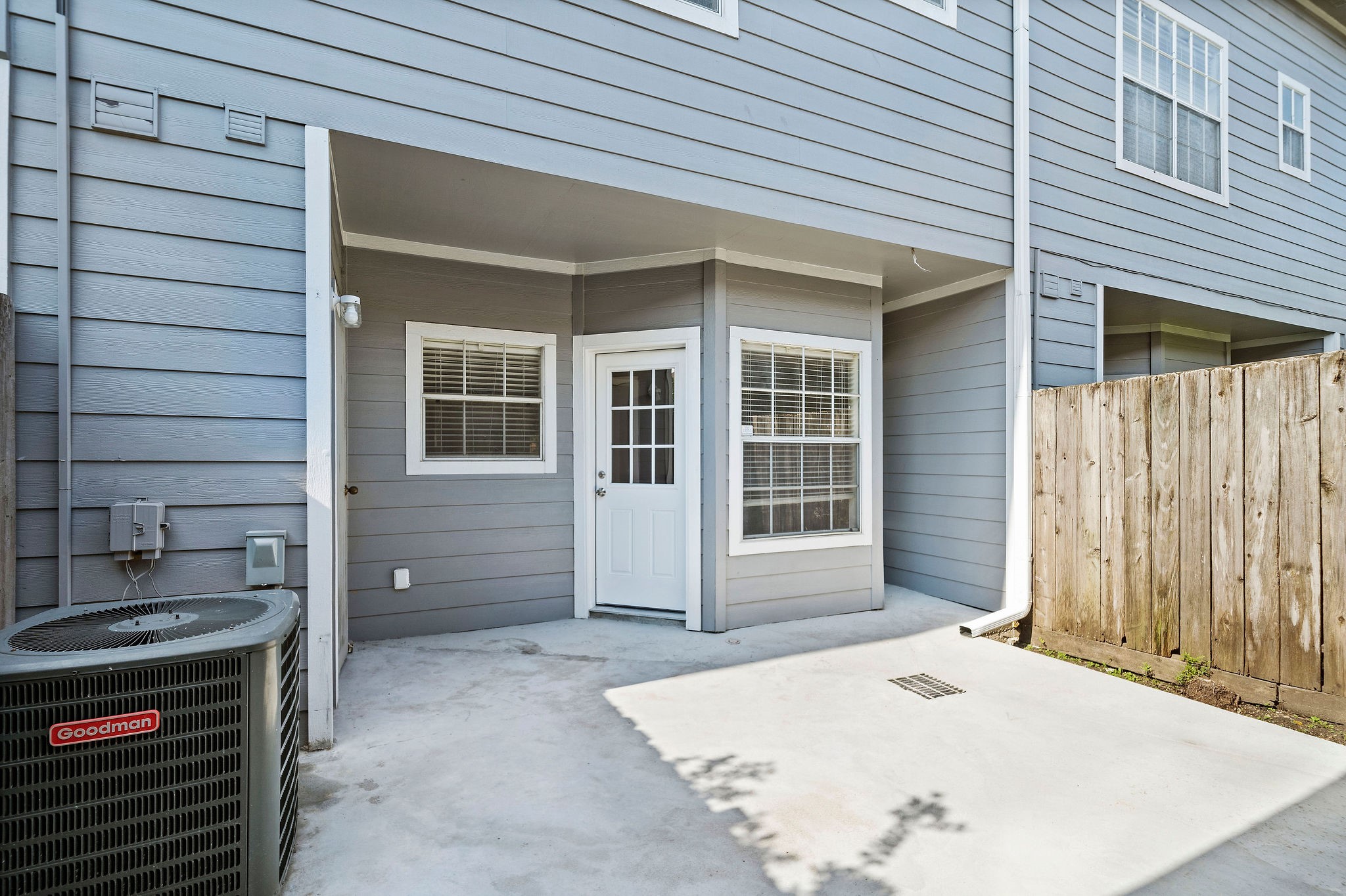 7941 Knight Road, Unit 20 Houston, TX 77054 - Photo 9 of 11 Private patio offers a low-maintenance outdoor retreat, perfect for relaxing or enjoying your morning coffee.