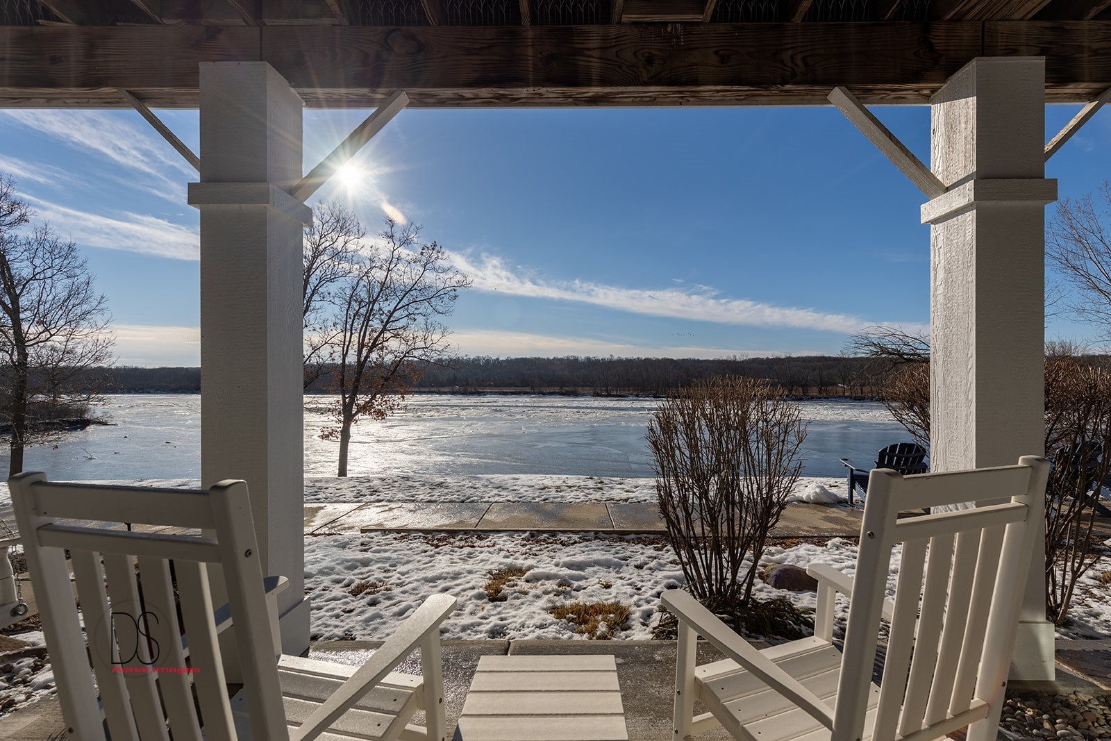 5 River Row Ottawa, IL 61350 - Photo 1 of 31 a view of a balcony