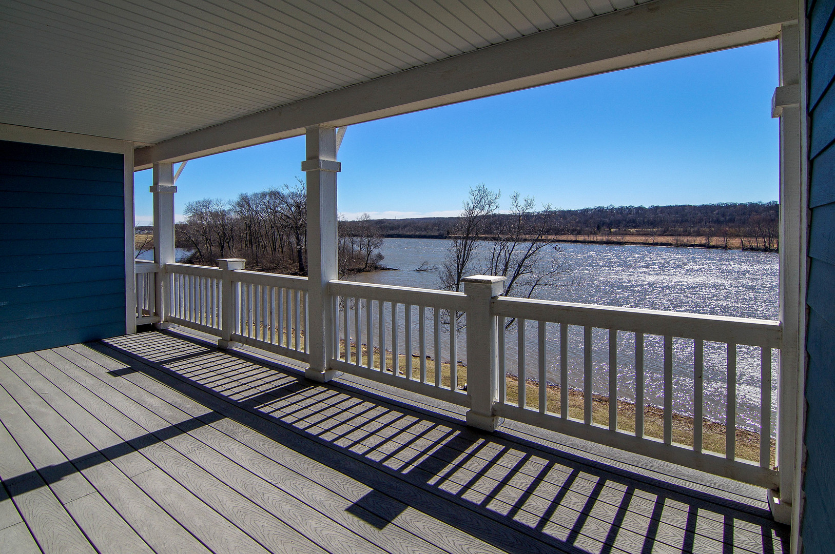 5 River Row Ottawa, IL 61350 - Photo 26 of 31 a view of balcony with wooden floor