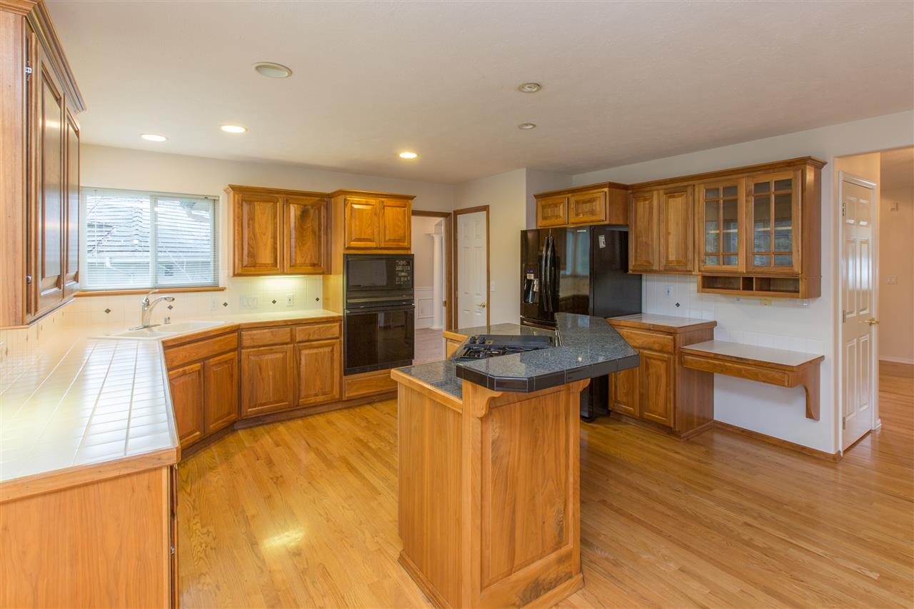107 East Meadowlane Road Spokane, WA 99224 - Photo 8 of 20