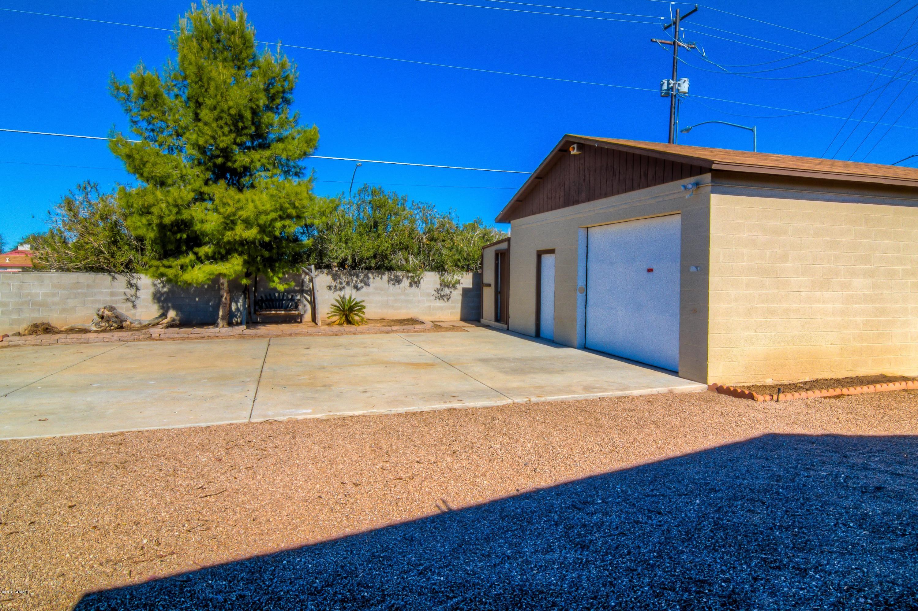 3550 North Olive Road Tucson, AZ 85719 - Photo 9 of 45