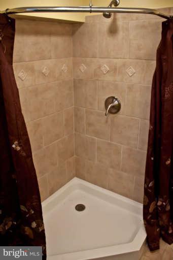 1012 Wedgewood Road Baltimore, MD 21229 - Photo 12 of 13 Bath