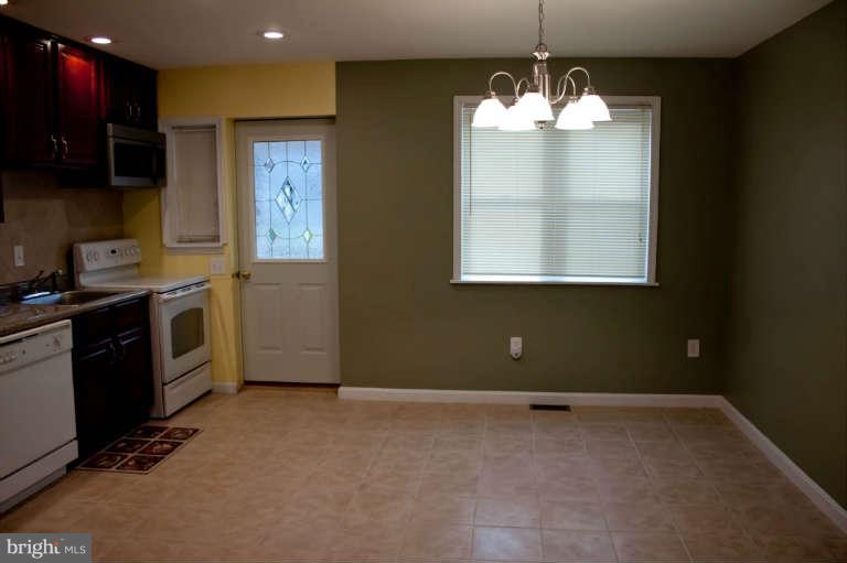 1012 Wedgewood Road Baltimore, MD 21229 - Photo 5 of 13 Dining Room
