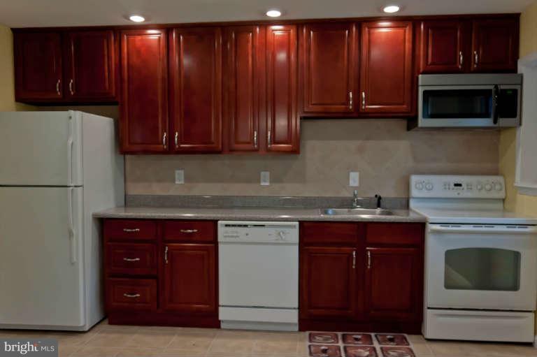 1012 Wedgewood Road Baltimore, MD 21229 - Photo 6 of 13 Kitchen