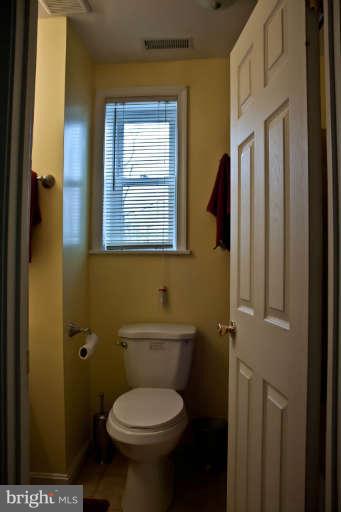 1012 Wedgewood Road Baltimore, MD 21229 - Photo 8 of 13 Bath