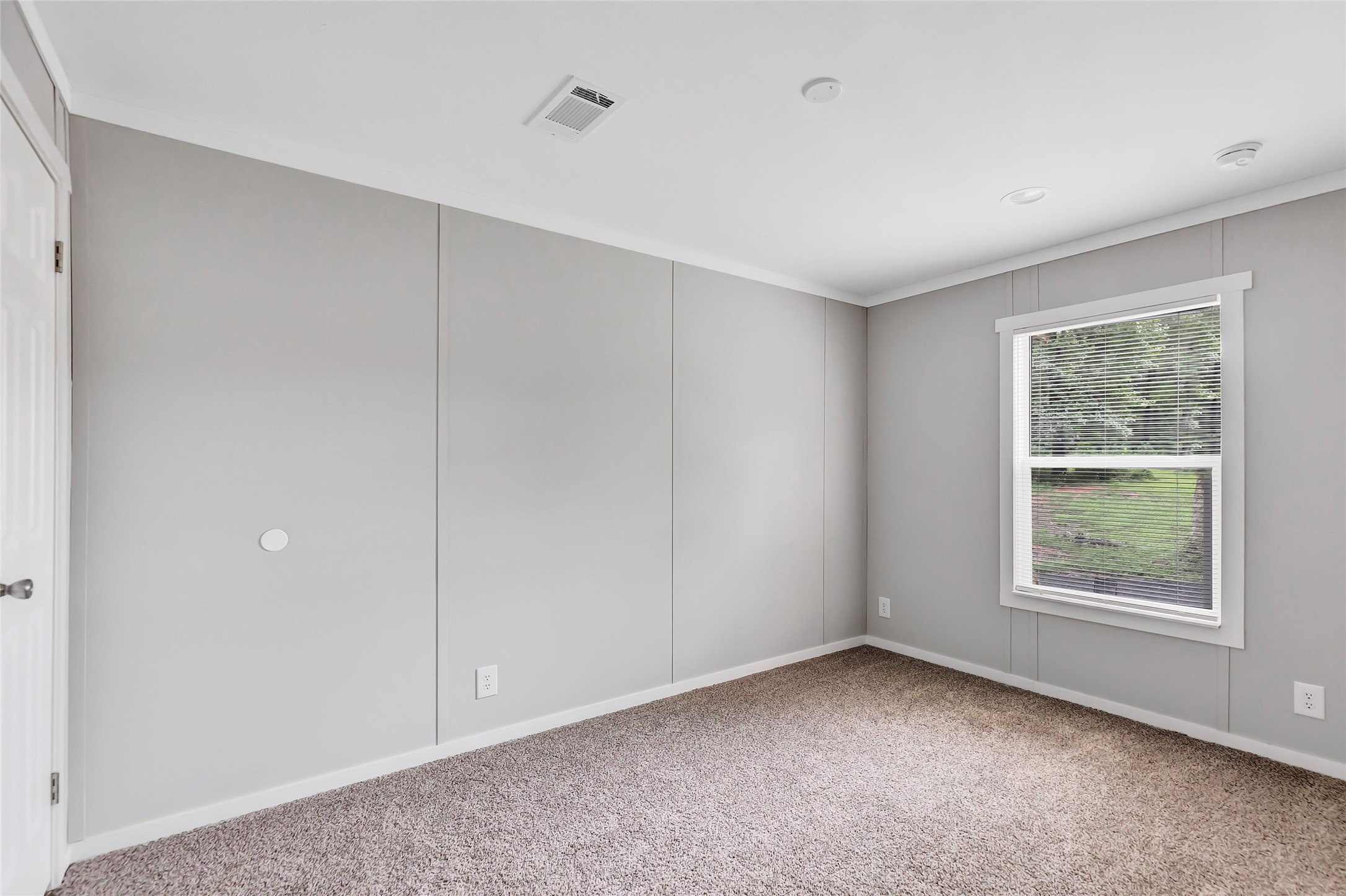 732 Lake Camelot Circle Ivanhoe, TX 75979 - Photo 12 of 18 an empty room with windows