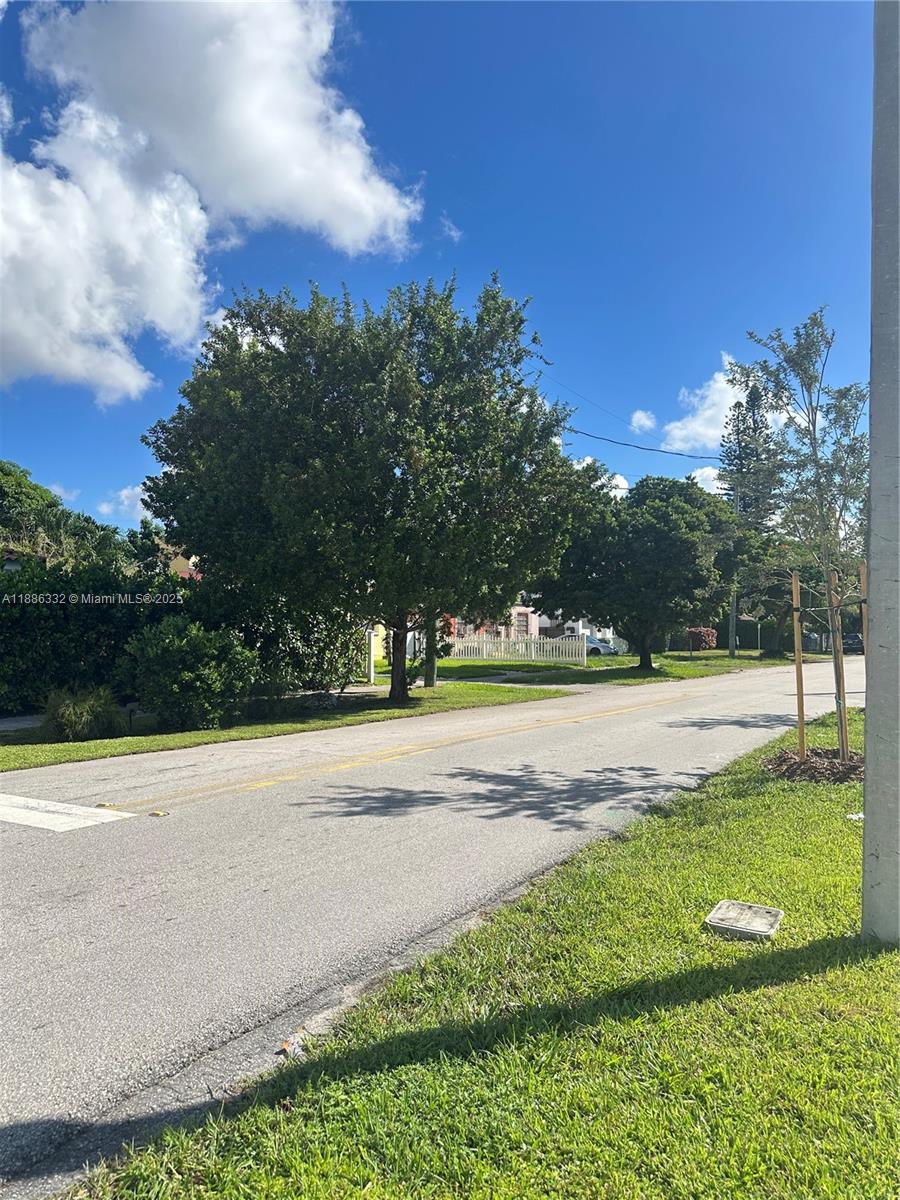 2473 Southwest 14th Street Miami, FL 33145 - Photo 8 of 9 Neighborhood view