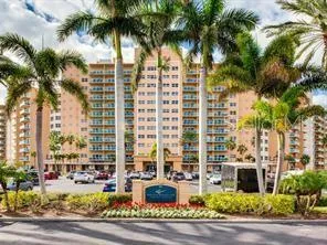 $2,400 | 880 Mandalay Avenue, Unit N204, Clearwater Beach, FL 33767