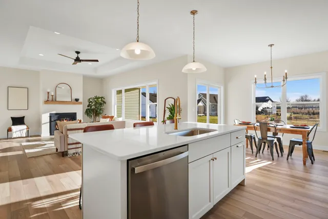 $699,900 | 7712 Larkspur Lane, DeForest, WI 53532