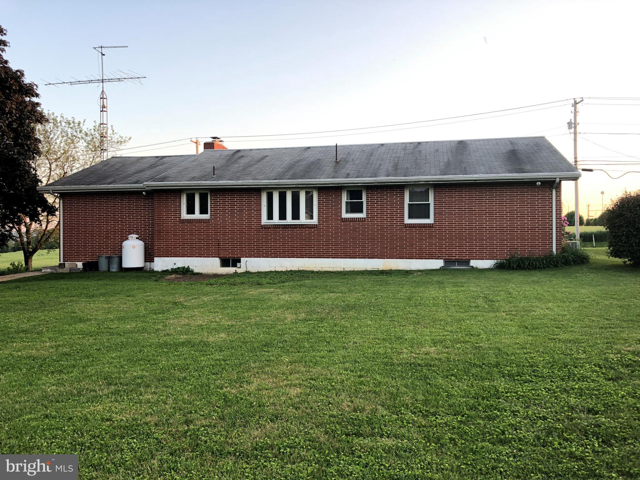 1954 Oberlin Road Harrisburg, PA 17111 - Photo 5 of 16 Back of the house