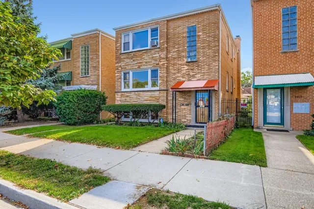 $589,900 | 5913 West Addison Street, Chicago, IL 60634