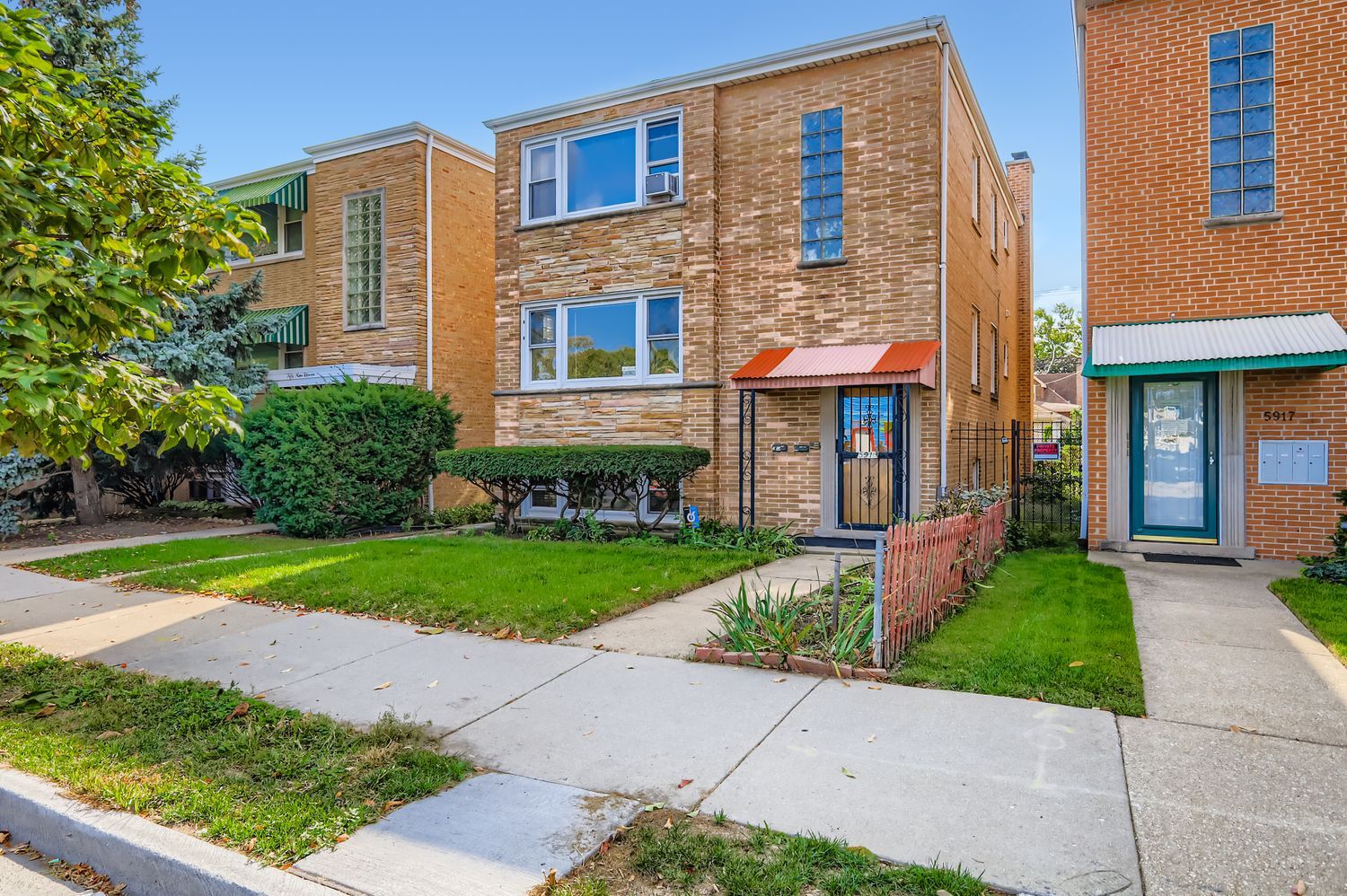 5913 West Addison Street Chicago, IL 60634 - Photo 2 of 27