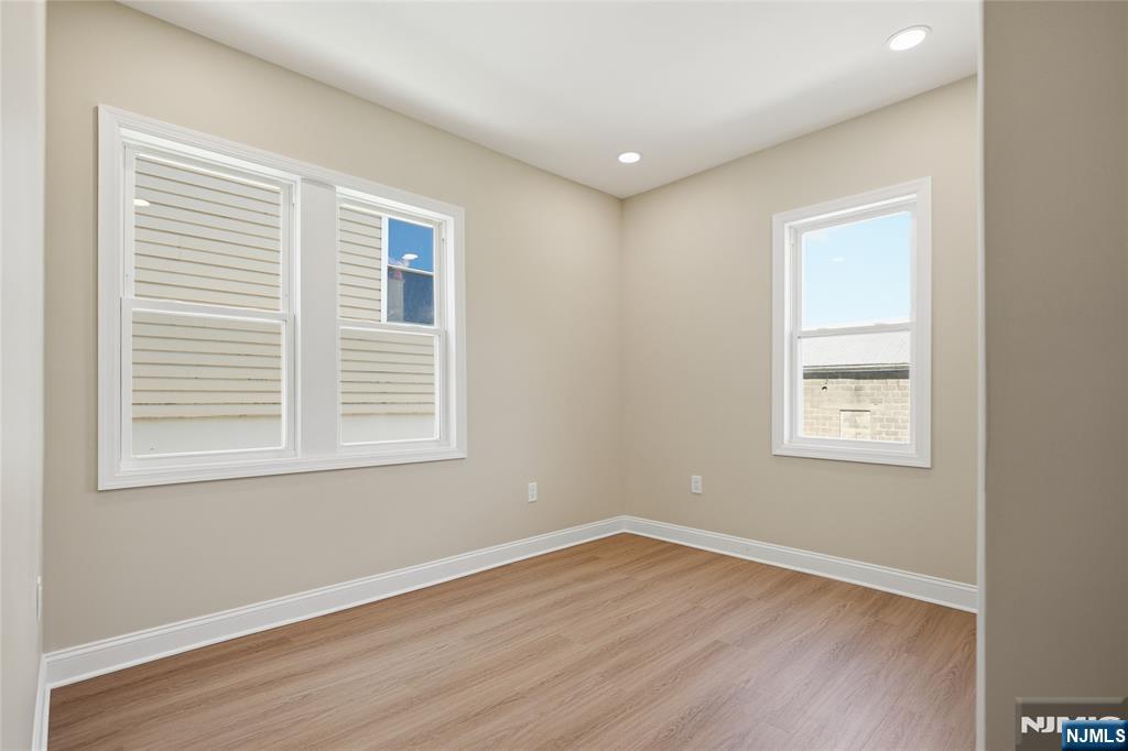 30 Edison Street Bloomfield, NJ 07003 - Photo 13 of 44