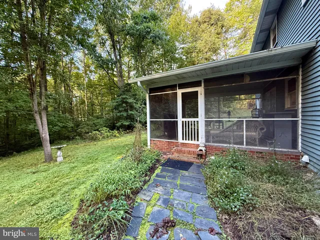 $535,000 | 1270 Hollyberry Court, Huntingtown, MD 20639