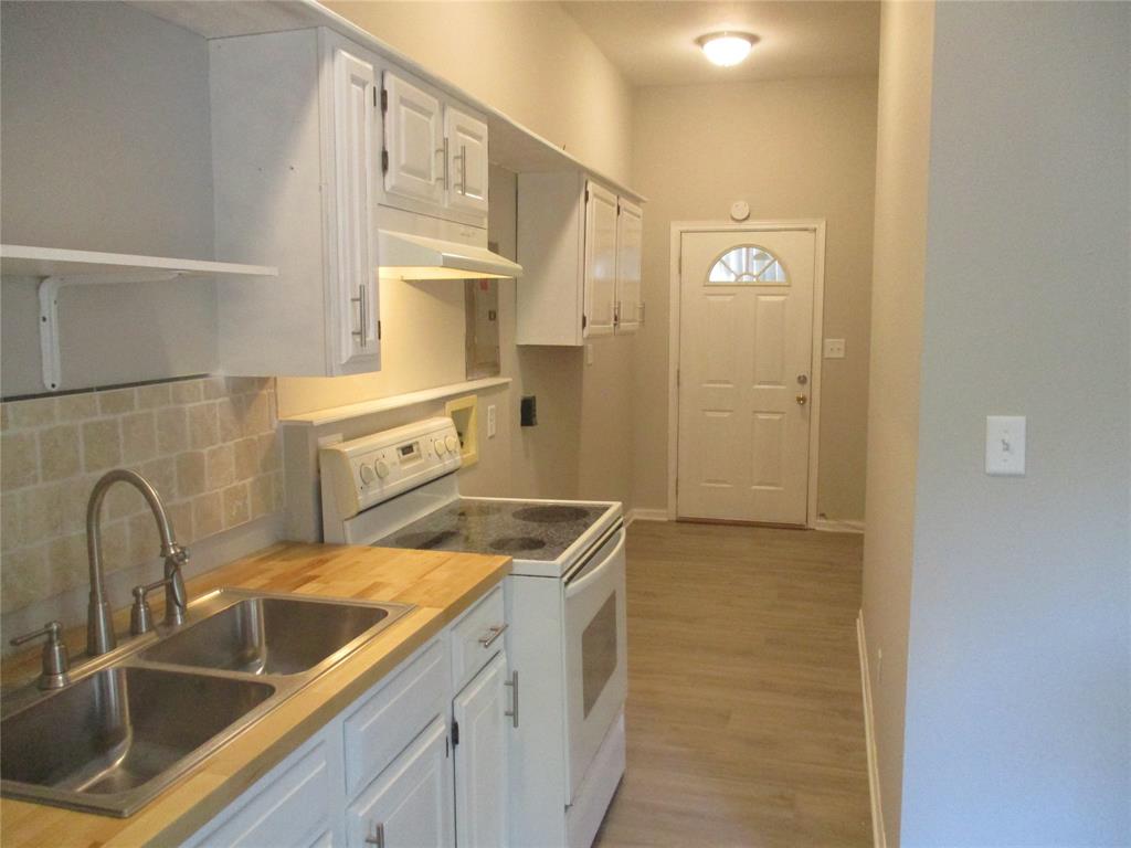 5713 Bluff Road, Unit B Indianapolis, IN 46217 - Photo 3 of 9 Gallery Image 3