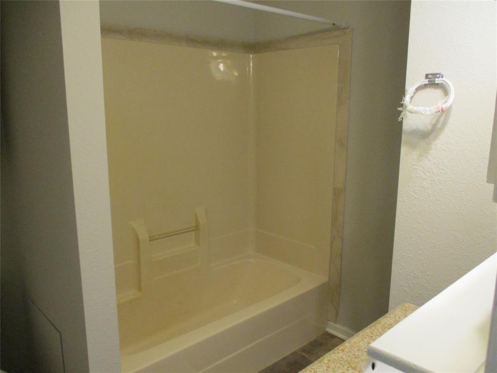 5713 Bluff Road, Unit B Indianapolis, IN 46217 - Photo 6 of 9 Gallery Image 6