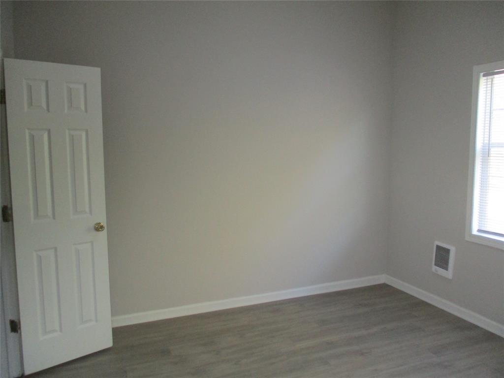 5713 Bluff Road, Unit B Indianapolis, IN 46217 - Photo 9 of 9 Gallery Image 9