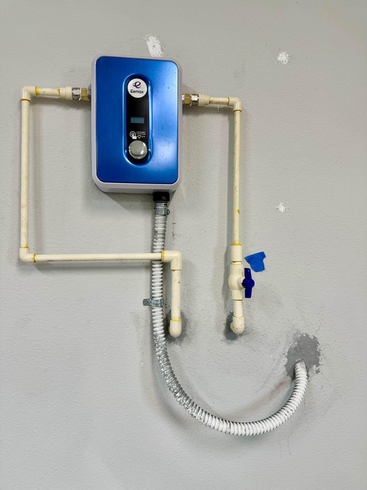 581 Southeast 36th Terrace Okeechobee, FL 34974 - Photo 13 of 19 a close view of sink