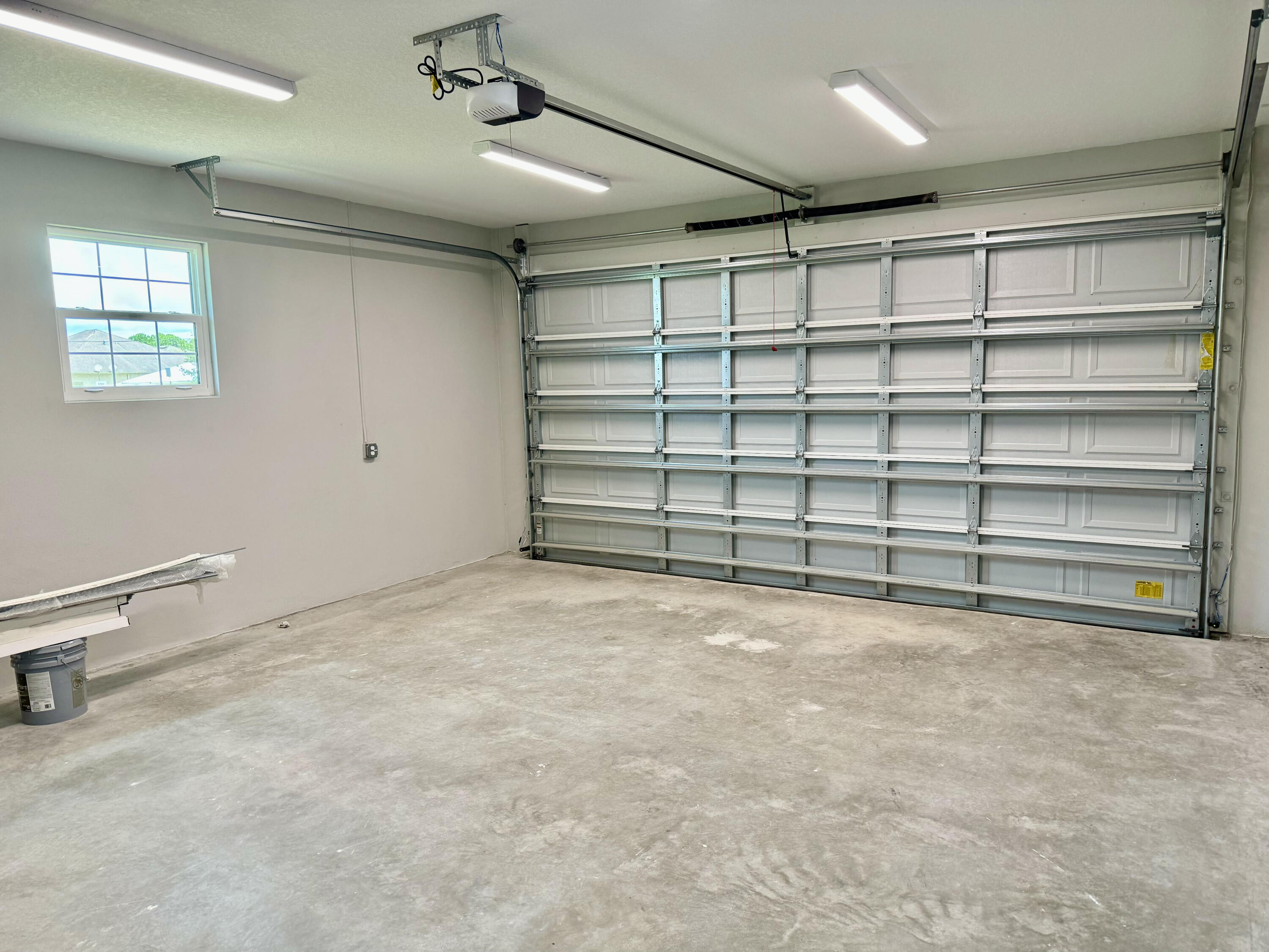 581 Southeast 36th Terrace Okeechobee, FL 34974 - Photo 15 of 19 a view of an empty room with a window