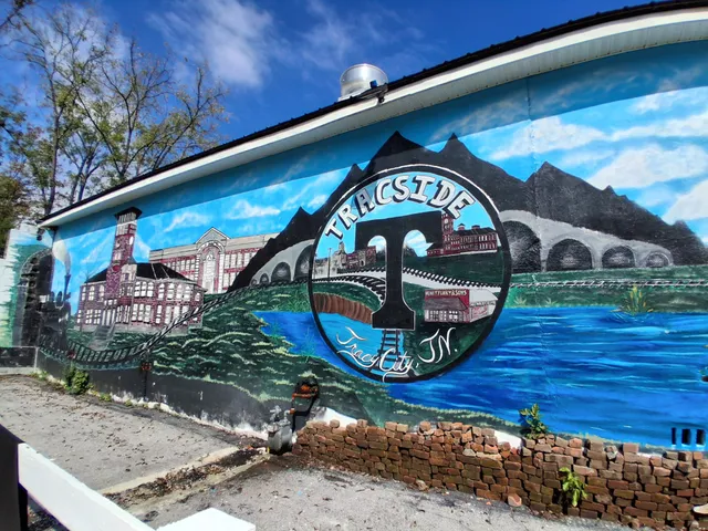 a view of a entrance gate of the house