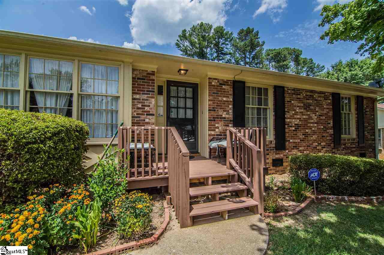 11 Ladbroke Road Greenville, SC 29615 - Photo 3 of 18 Gallery Image 3