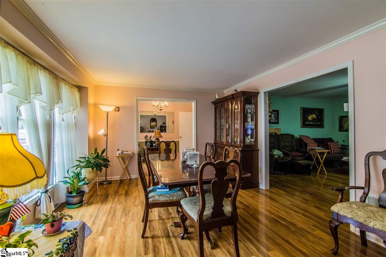 11 Ladbroke Road Greenville, SC 29615 - Photo 4 of 18 Gallery Image 4