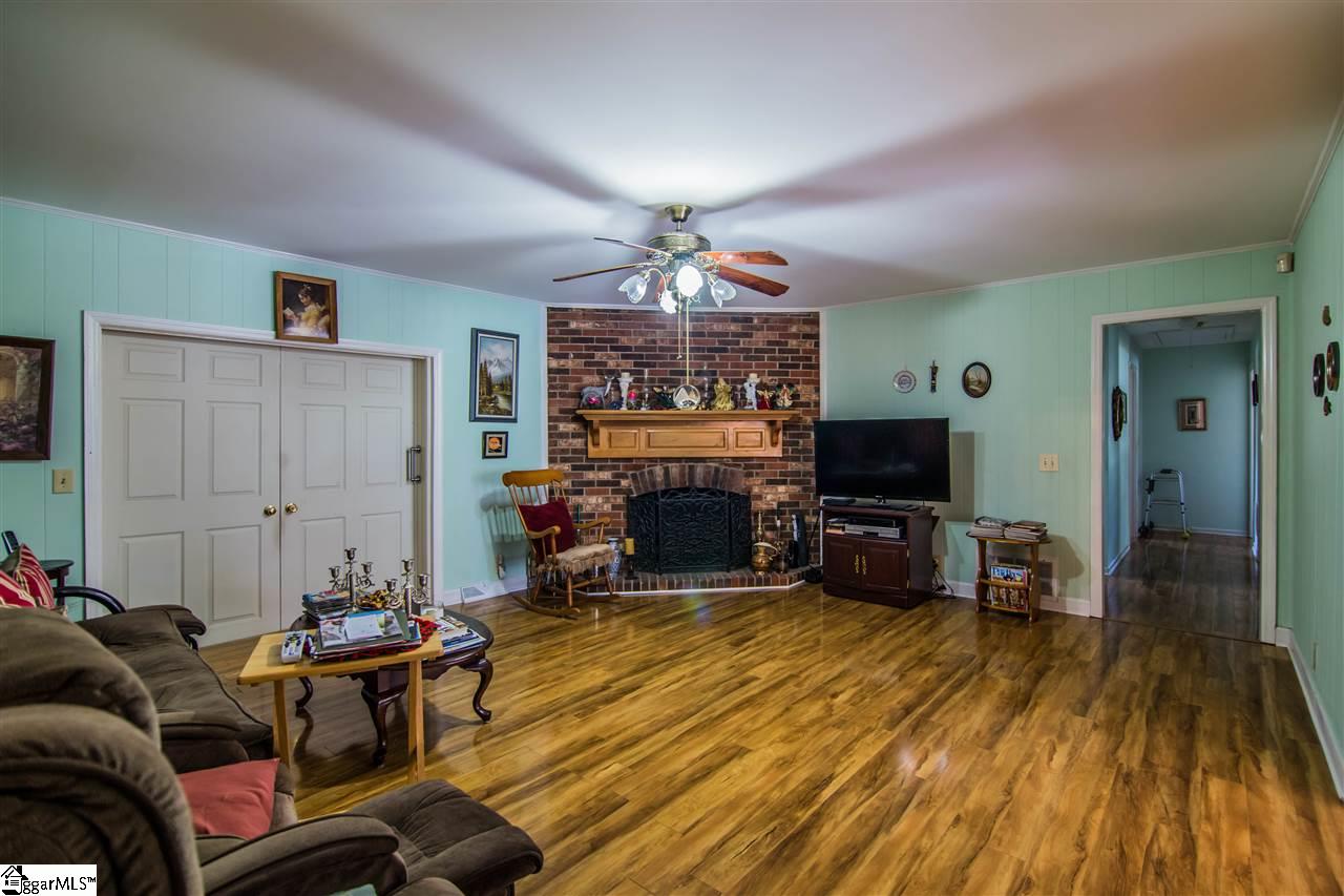 11 Ladbroke Road Greenville, SC 29615 - Photo 7 of 18 Gallery Image 7