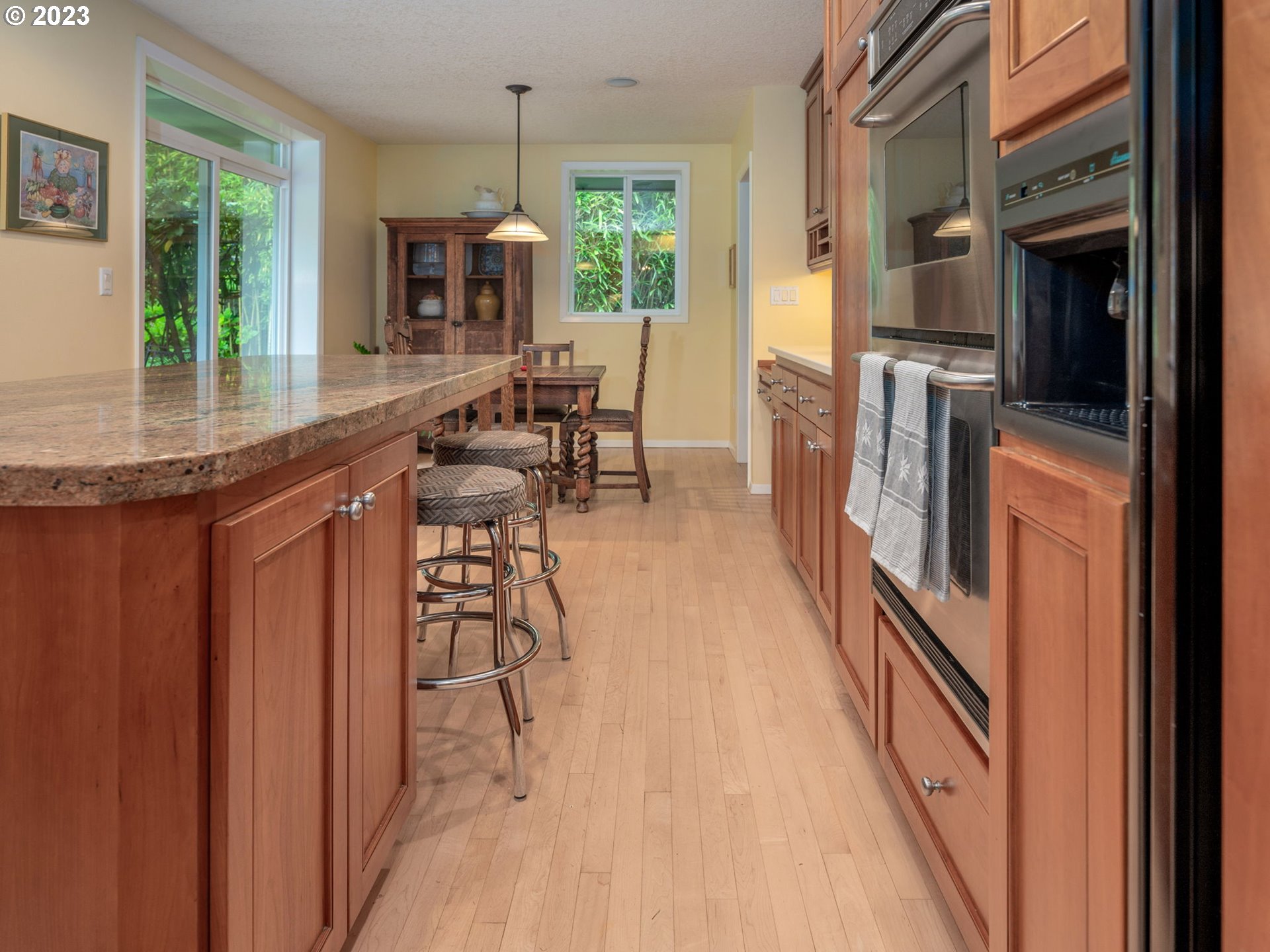 10211 Southwest Lancaster Road Portland, OR 97219 - Photo 16 of 46 Gallery Image 16