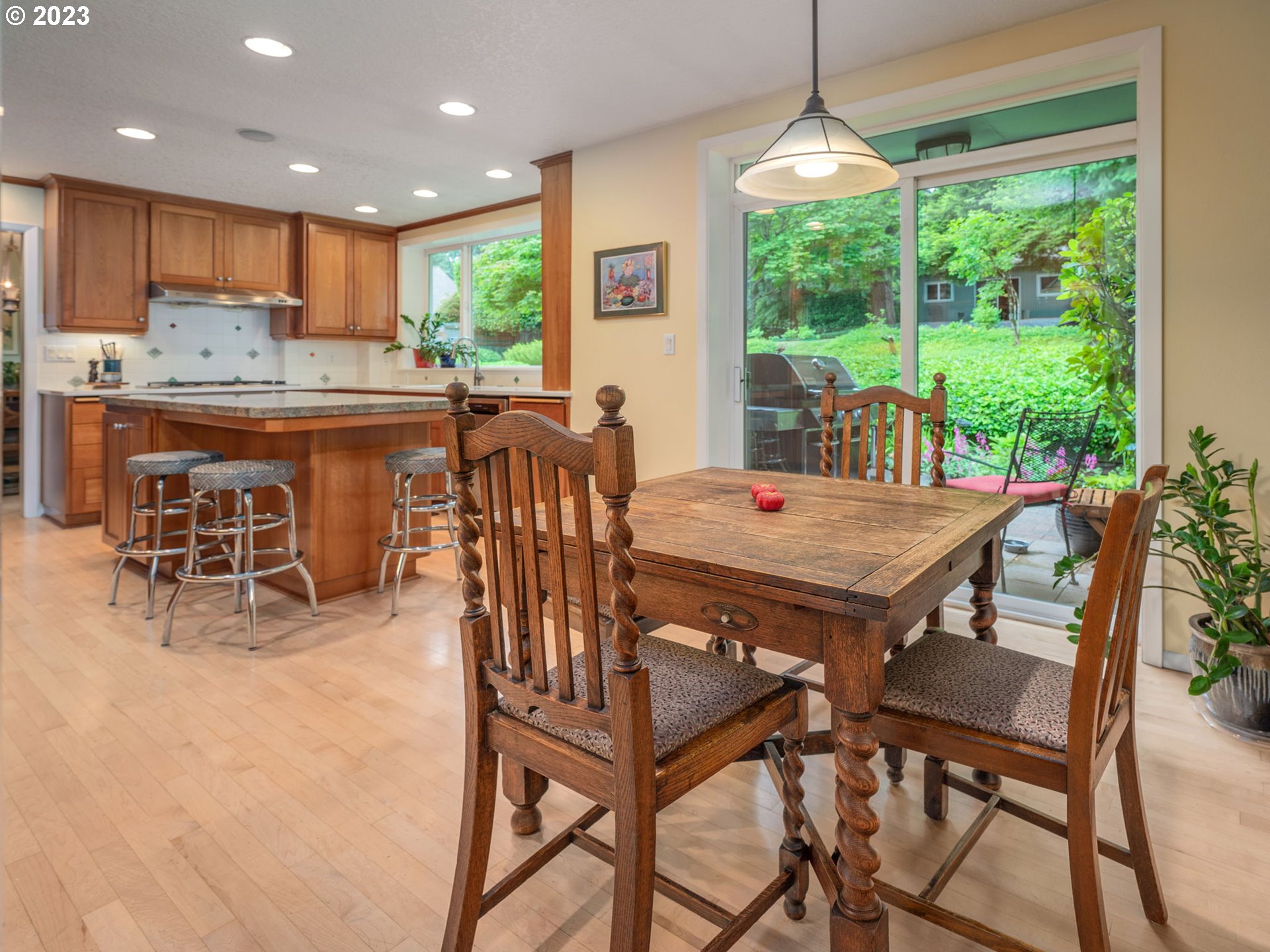 10211 Southwest Lancaster Road Portland, OR 97219 - Photo 18 of 46 Gallery Image 18