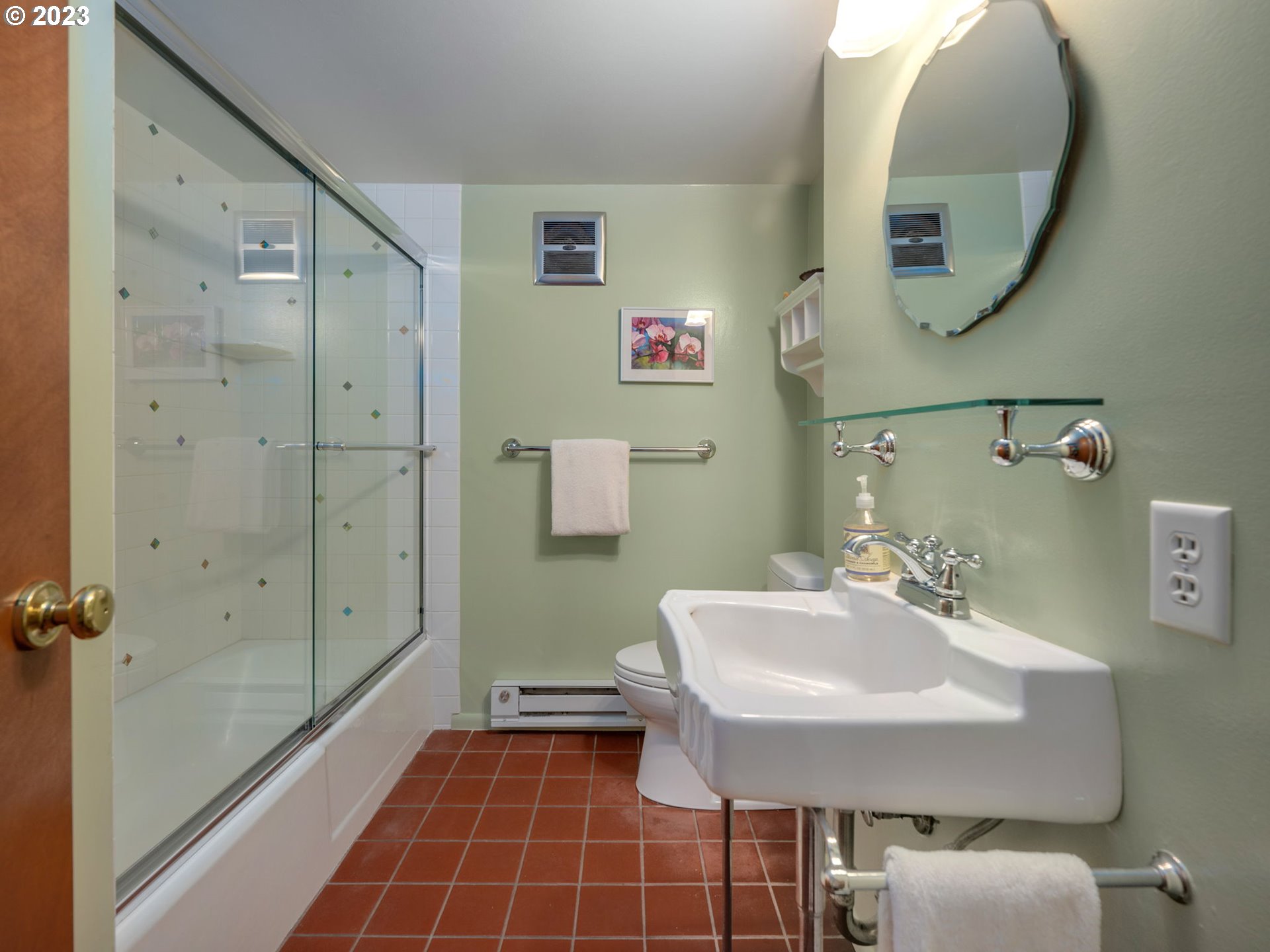 10211 Southwest Lancaster Road Portland, OR 97219 - Photo 29 of 46 Gallery Image 29