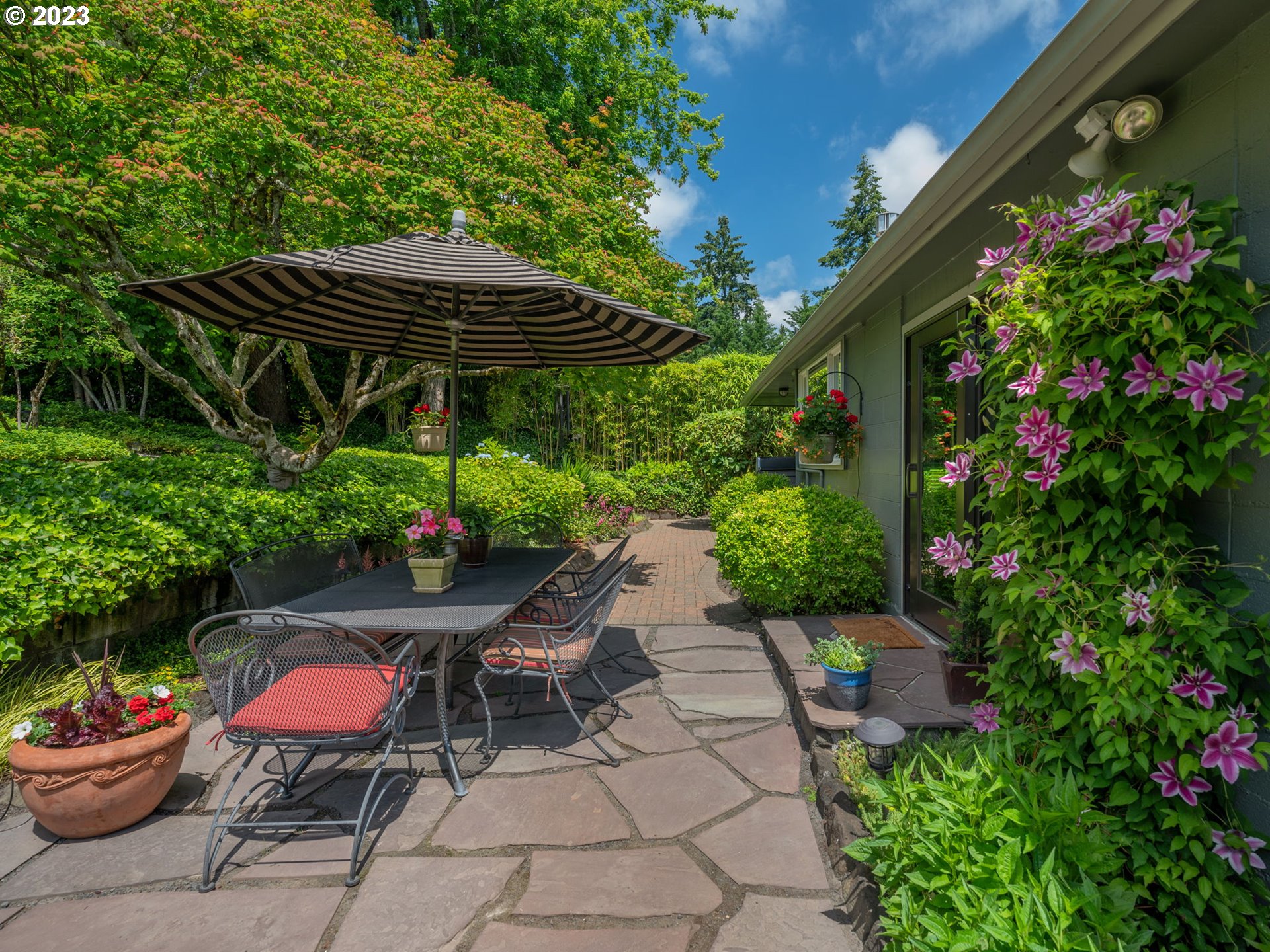 10211 Southwest Lancaster Road Portland, OR 97219 - Photo 30 of 46 Gallery Image 30