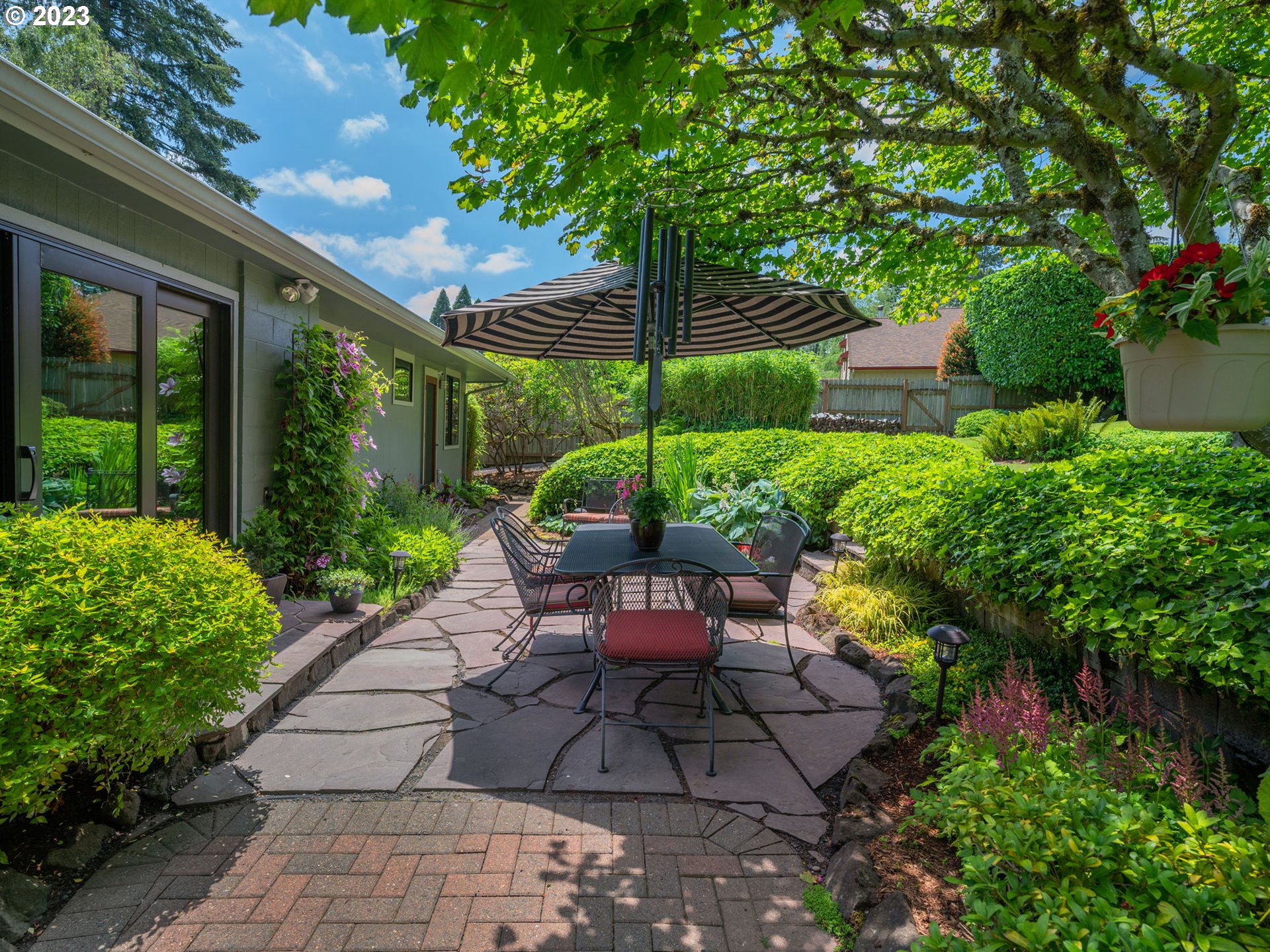 10211 Southwest Lancaster Road Portland, OR 97219 - Photo 31 of 46 Gallery Image 31