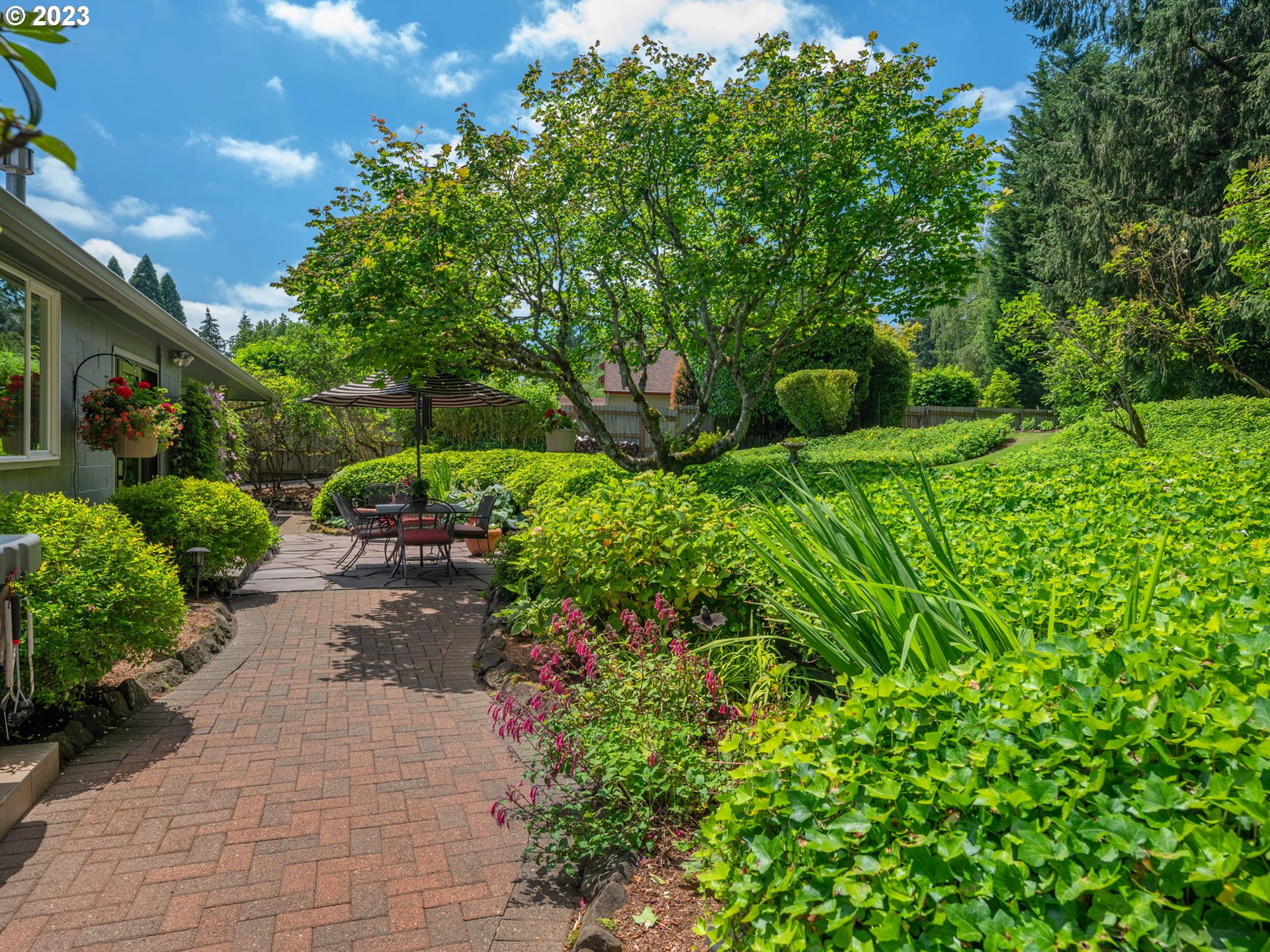 10211 Southwest Lancaster Road Portland, OR 97219 - Photo 33 of 46 Gallery Image 33
