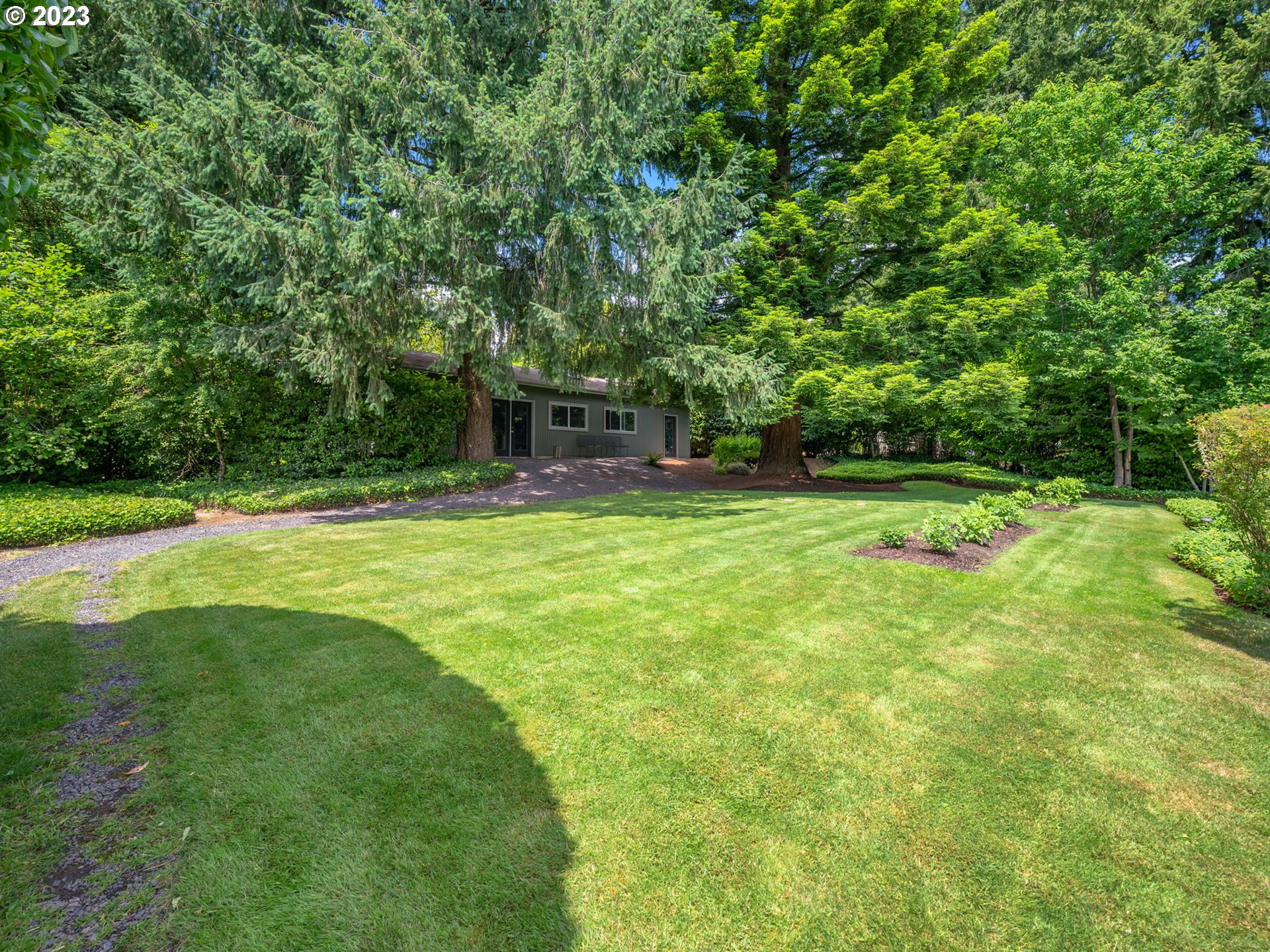 10211 Southwest Lancaster Road Portland, OR 97219 - Photo 36 of 46 Gallery Image 36