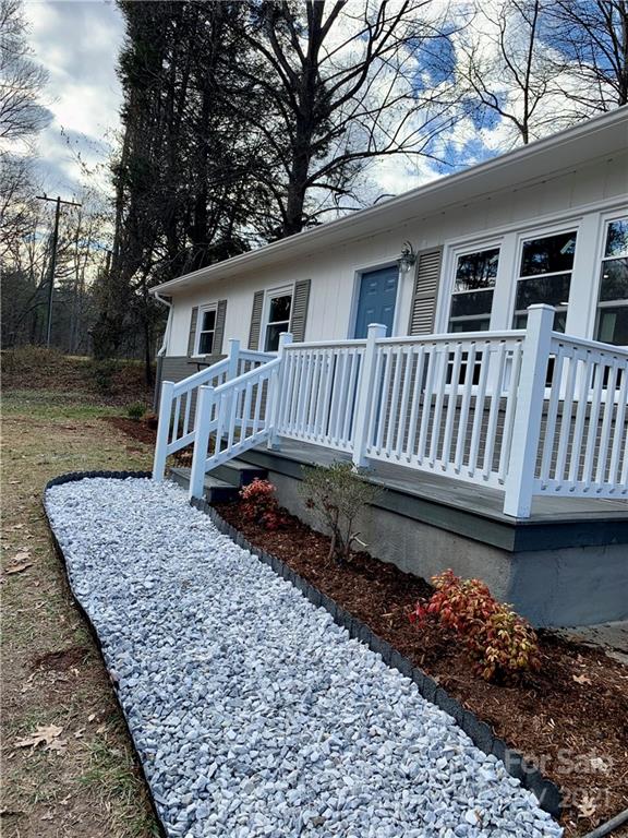 3919 Hartland Road Lenoir, NC 28645 - Photo 2 of 27 Gallery Image 2