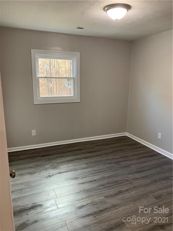 3919 Hartland Road Lenoir, NC 28645 - Photo 17 of 27 Gallery Image 17