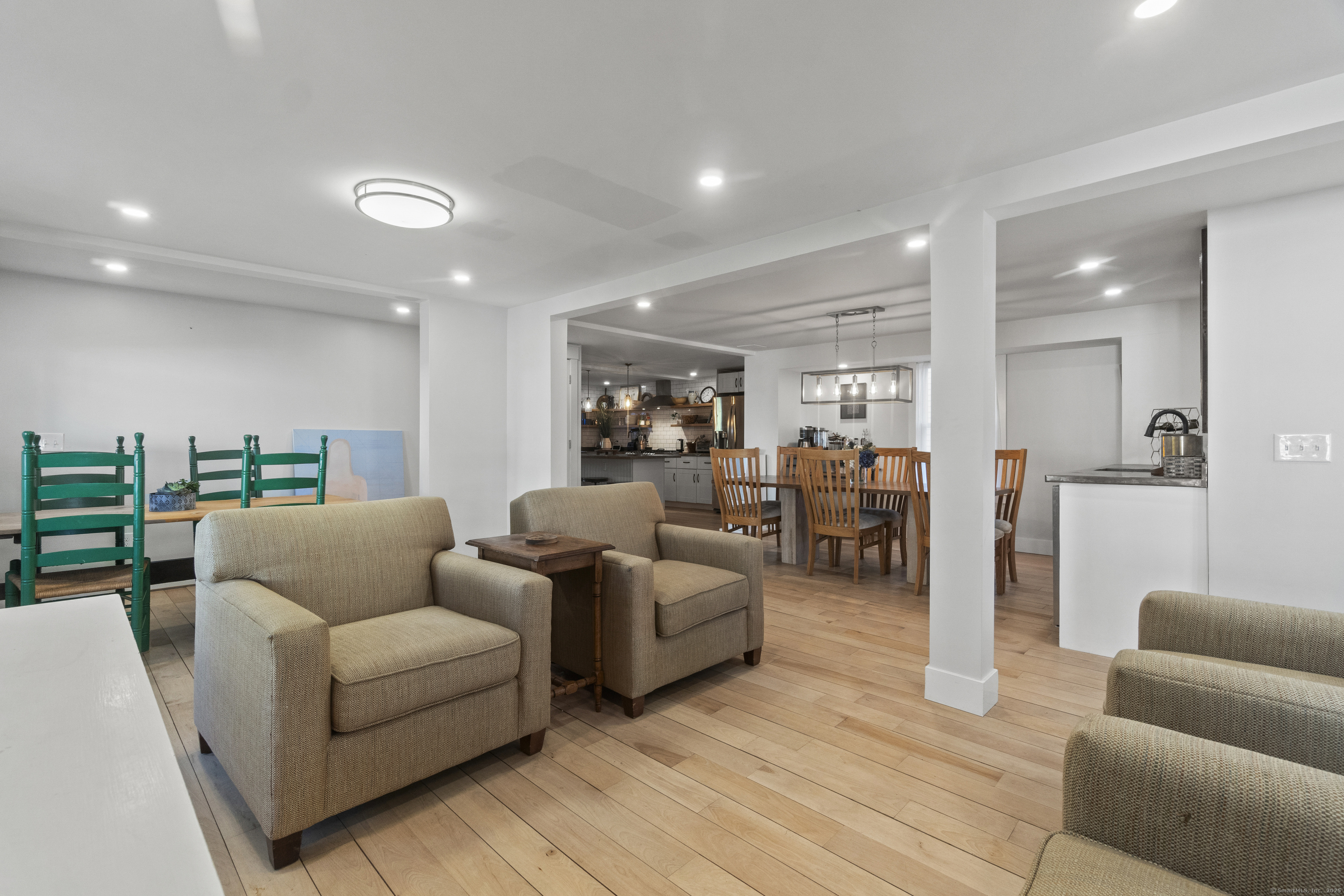 11 Pearl Street Groton, CT 06340 - Photo 14 of 38