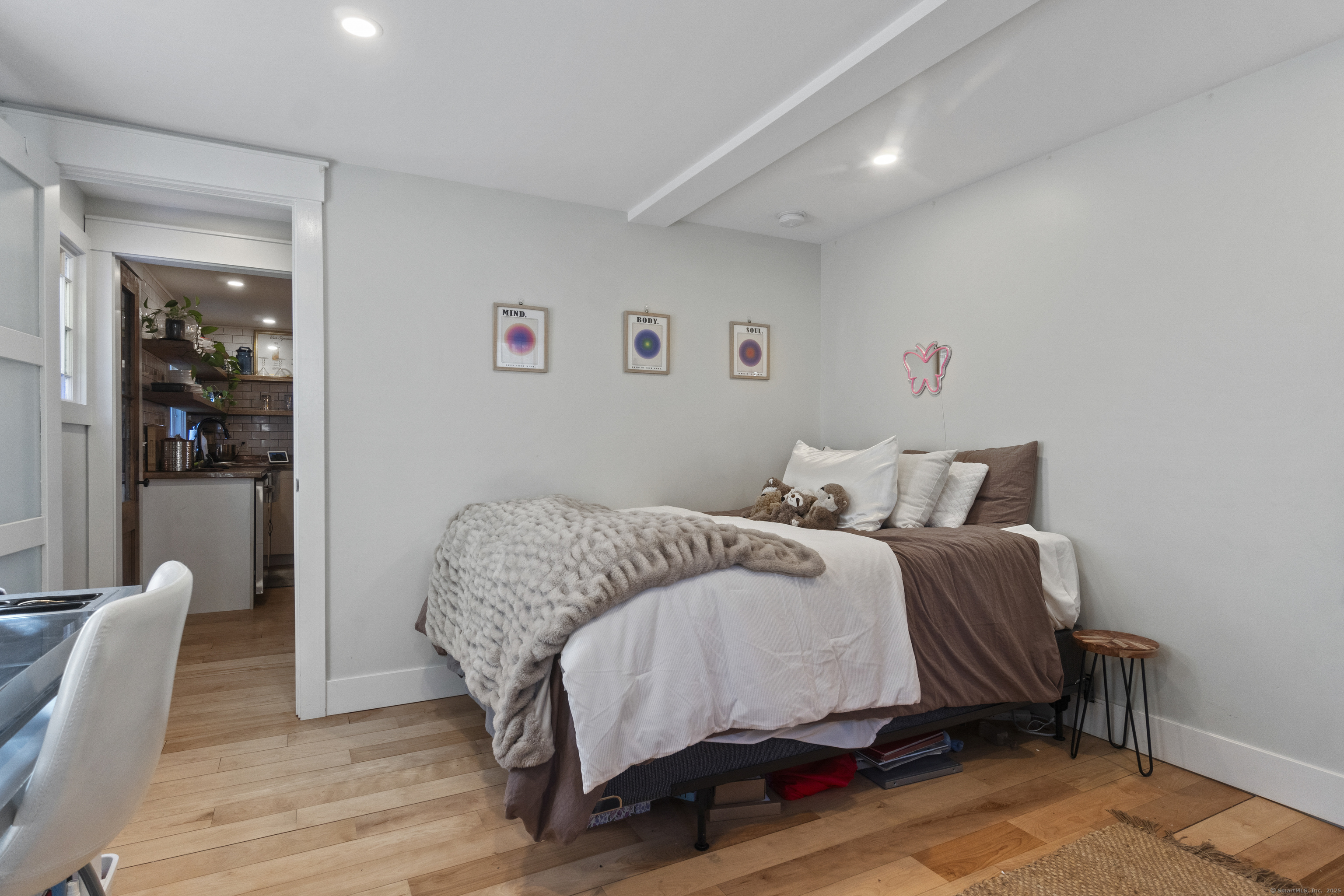 11 Pearl Street Groton, CT 06340 - Photo 17 of 38