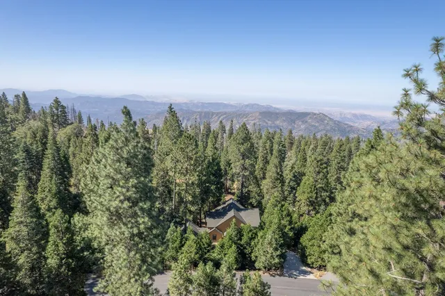 $1,375,000 | 40780 Wild Iris Lane, Shaver Lake, CA 93664