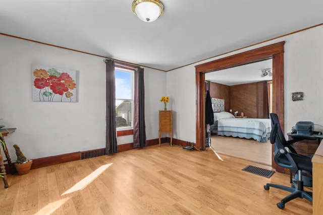 $269,900 | 514 East Beacon Avenue, New London, WI 54961