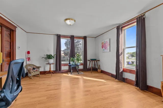 $269,900 | 514 East Beacon Avenue, New London, WI 54961