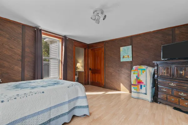 $269,900 | 514 East Beacon Avenue, New London, WI 54961