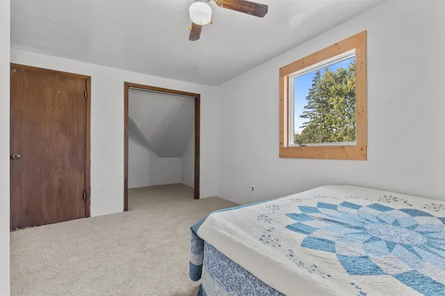 $269,900 | 514 East Beacon Avenue, New London, WI 54961