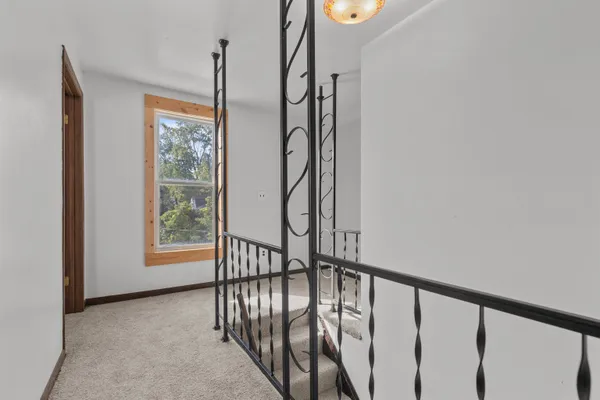 $269,900 | 514 East Beacon Avenue, New London, WI 54961