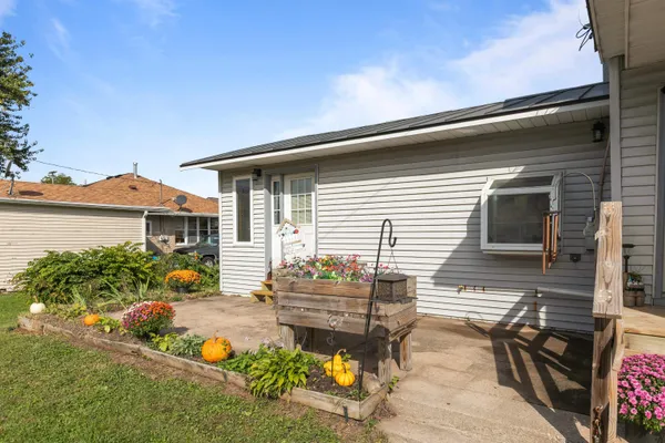 $269,900 | 514 East Beacon Avenue, New London, WI 54961